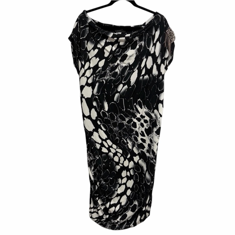 Airfield Monochrome Patterned Midi Dress Ruched Sides Scoop Neck Capped Sleeve